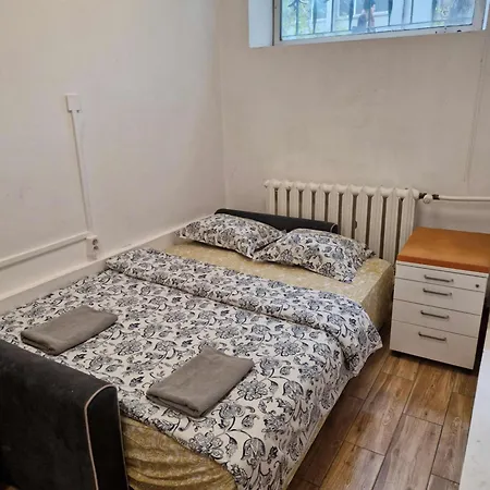 Przy Metro Wierzbno *