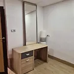 Hostel Przy Metro Wierzbno Varšava