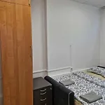 Hostel Przy Metro Wierzbno Varšava
