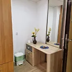 Przy Metro Wierzbno Hostel *