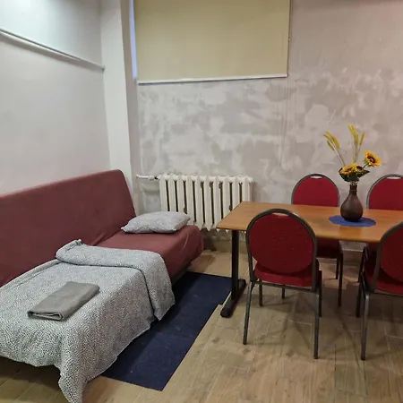 Przy Metro Wierzbno *