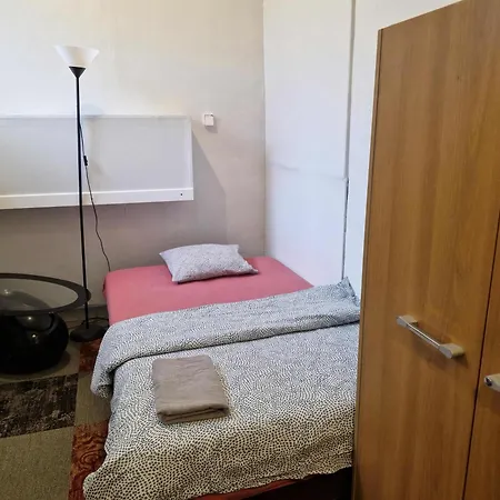 Przy Metro Wierzbno Hostel
