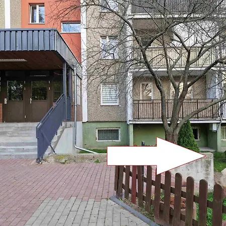 Przy Metro Wierzbno Hostel *