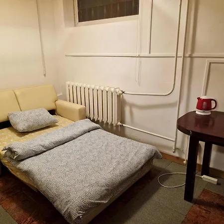 Przy Metro Wierzbno Hostal Varsovia