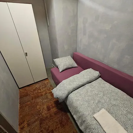 Przy Metro Wierzbno Albergue Varsóvia