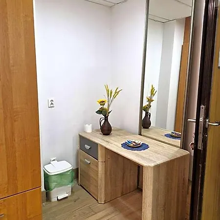 Hostel Przy Metro Wierzbno Varšava