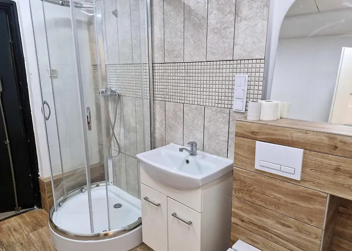 Przy Metro Wierzbno Hostal Varsovia