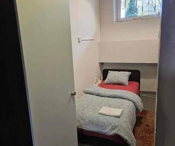 Przy Metro Wierzbno Auberge de jeunesse *