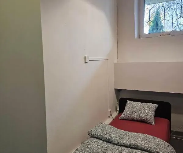 Przy Metro Wierzbno Auberge de jeunesse Varsovie