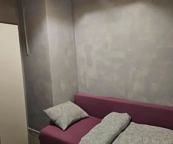 Przy Metro Wierzbno *