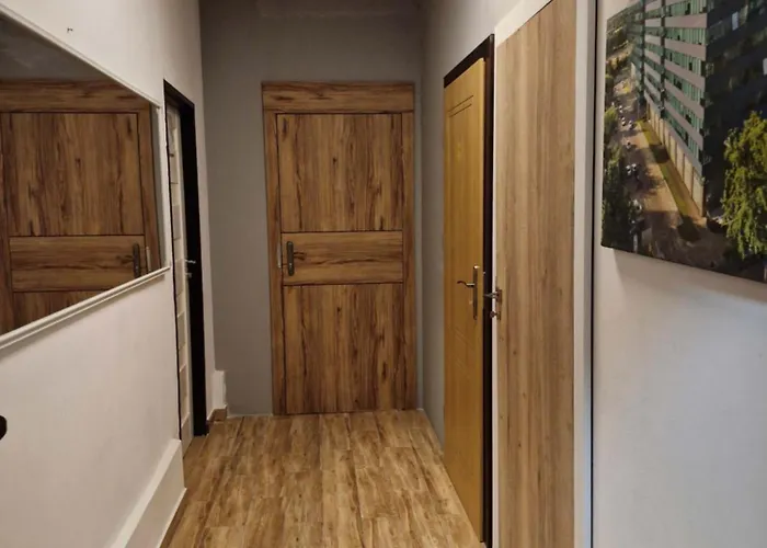 Przy Metro Wierzbno * Varsovie