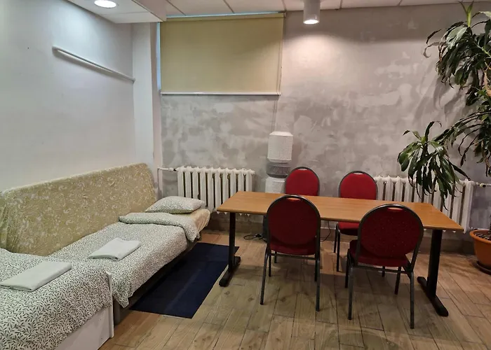 Przy Metro Wierzbno * Varsovie