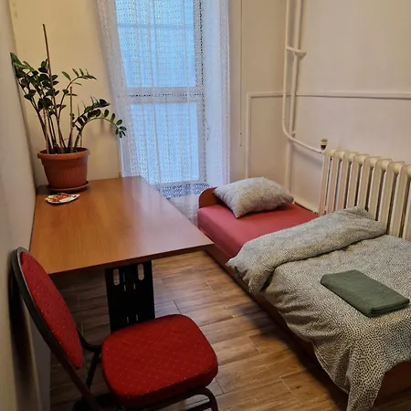 ホステル Przy Metro Wierzbno ワルシャワ