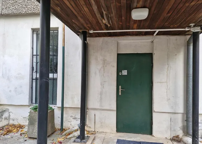 Przy Metro Wierzbno * Warszawa