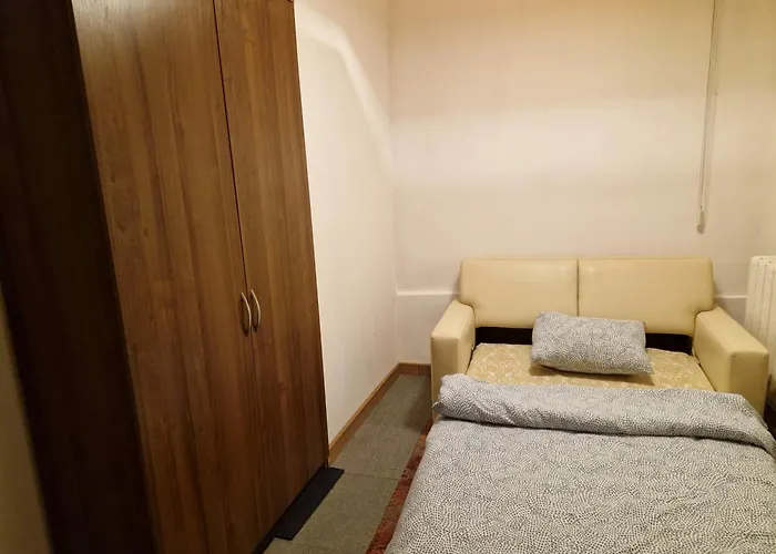 Przy Metro Wierzbno Hostel Warszawa