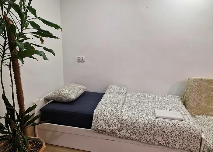 Hostel Przy Metro Wierzbno *